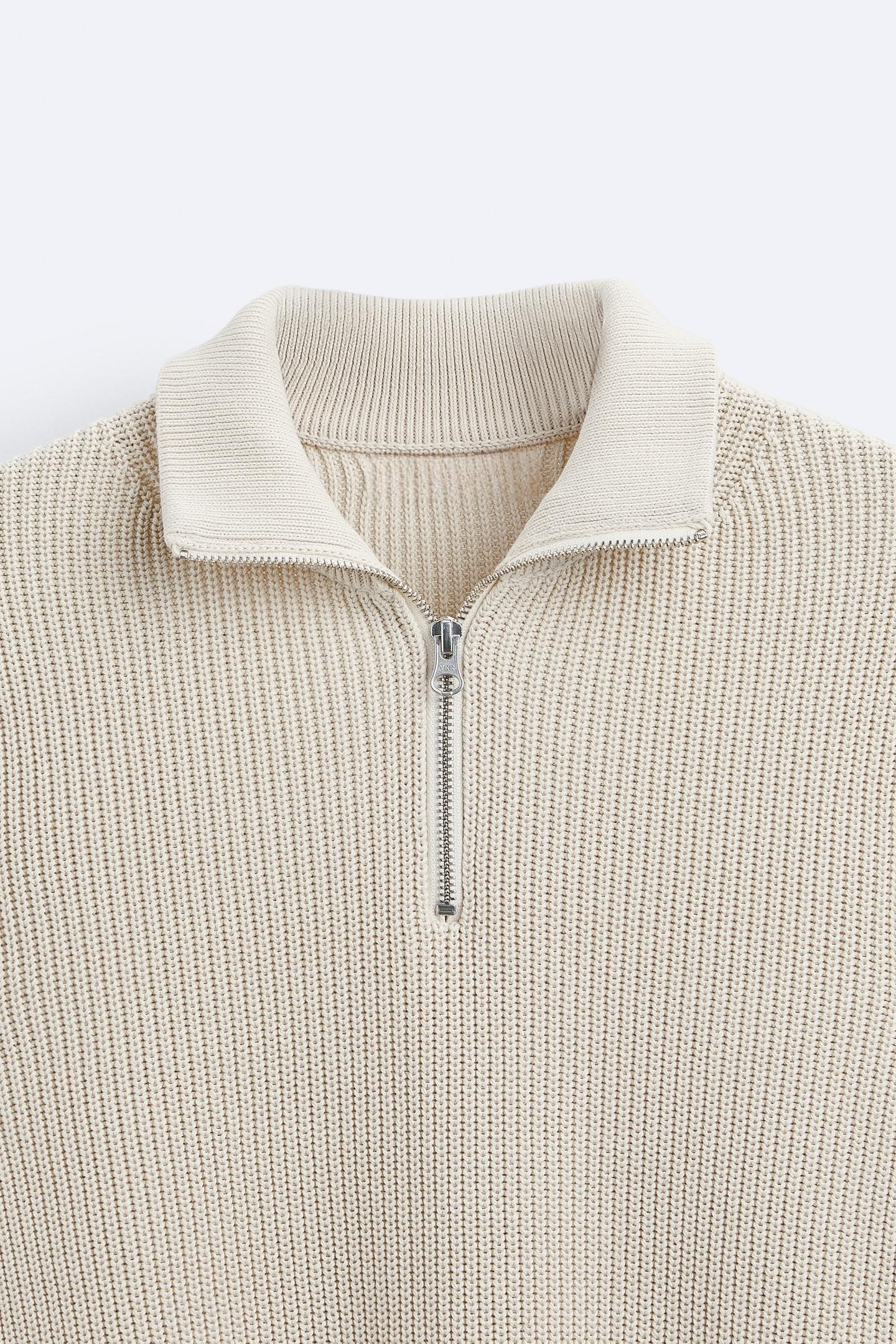 Quarter-Zip Knit Sweater – High Collar Comfort and Flexible Shape