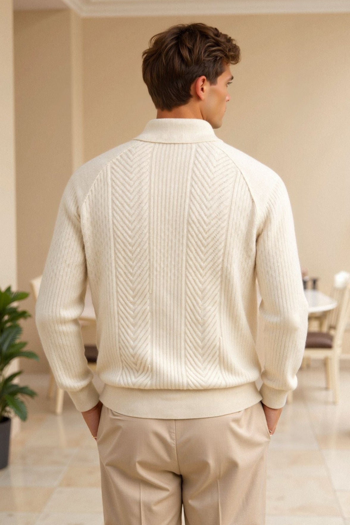 Knit Sweater – Relaxed Fit with Comfortable Freedom of Movement