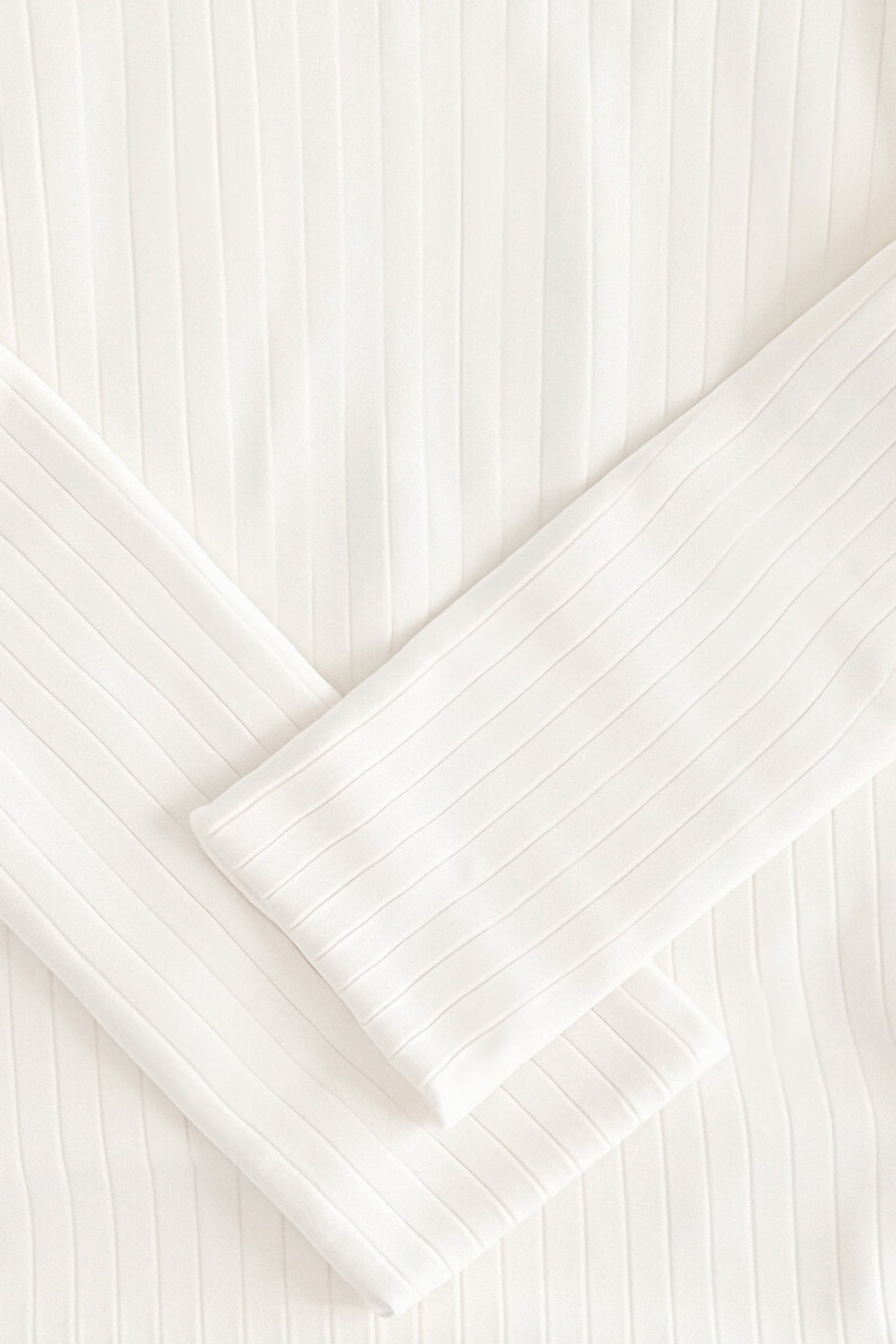 Ribbed Knit Sweater – Perfectly Shaped Long-Sleeve Fit